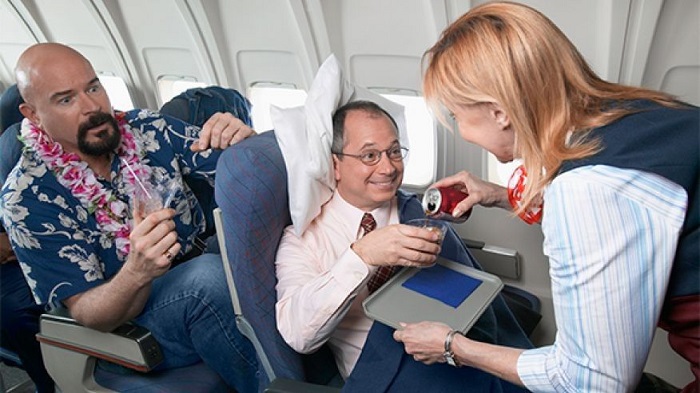 cách thư giãn trên máy bay