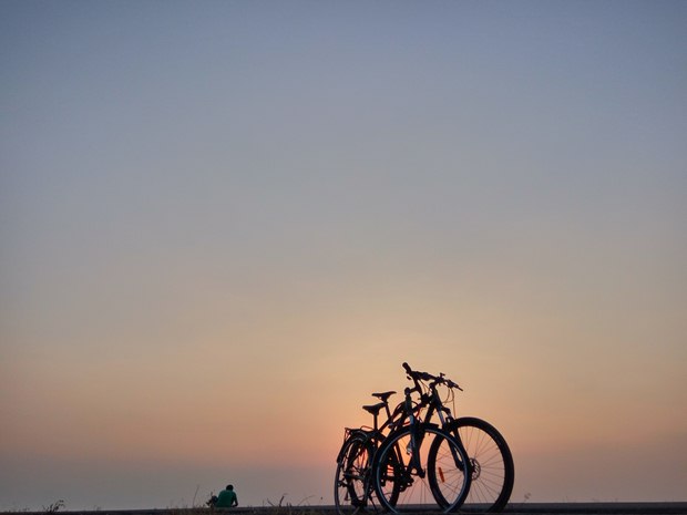 Đạp xe 160km cùng anh chàng người Đức đi Hồ trị An giữa cái nóng 40 độ